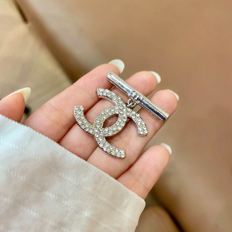 Chanel Brooch 04yxs79 (7)