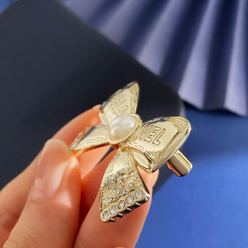 Chanel Brooch 04yxs80 (3)
