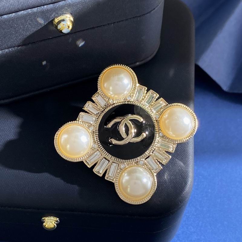 Chanel Brooch 04yxs92 (4)