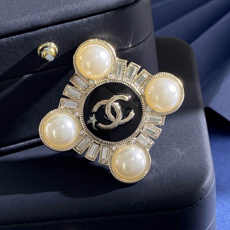 Chanel Brooch 04yxs92 (7)