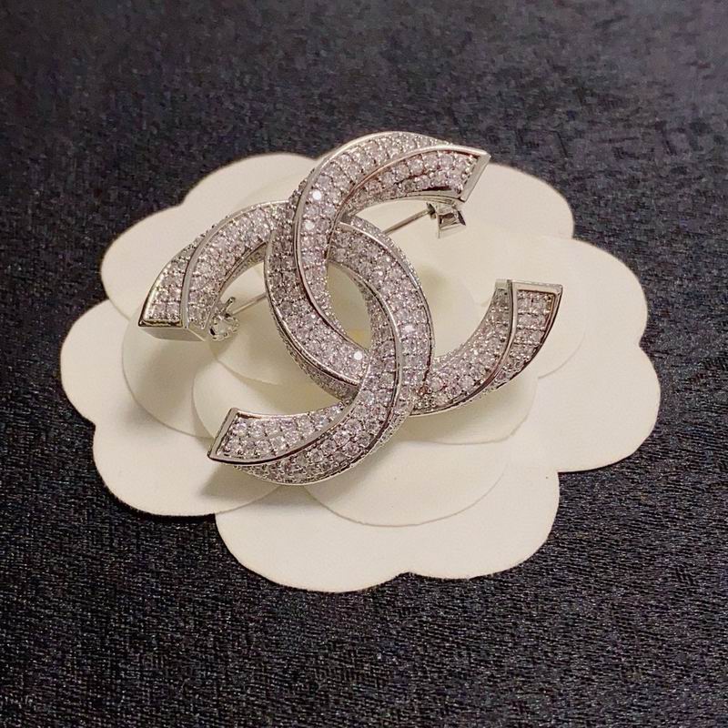 Chanel Brooch 04yxs96 (3)