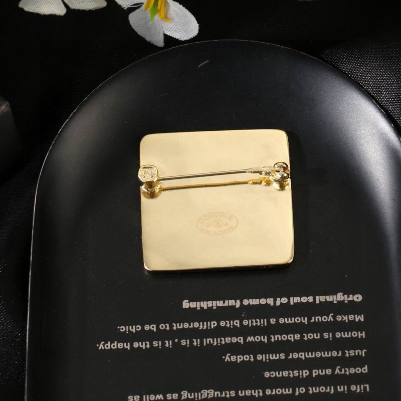 Chanel Brooch 05yxs183 (7)