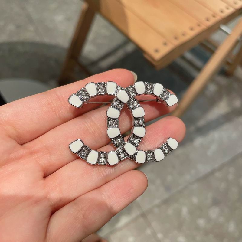Chanel Brooch 05yxs197 (30)