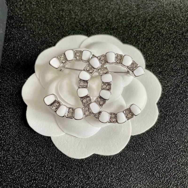 Chanel Brooch 05yxs197 (4)