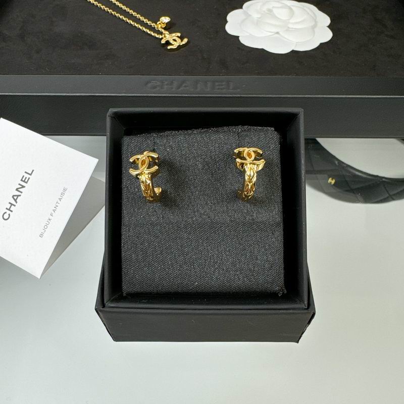Chanel Earring 04yxs375 (1)