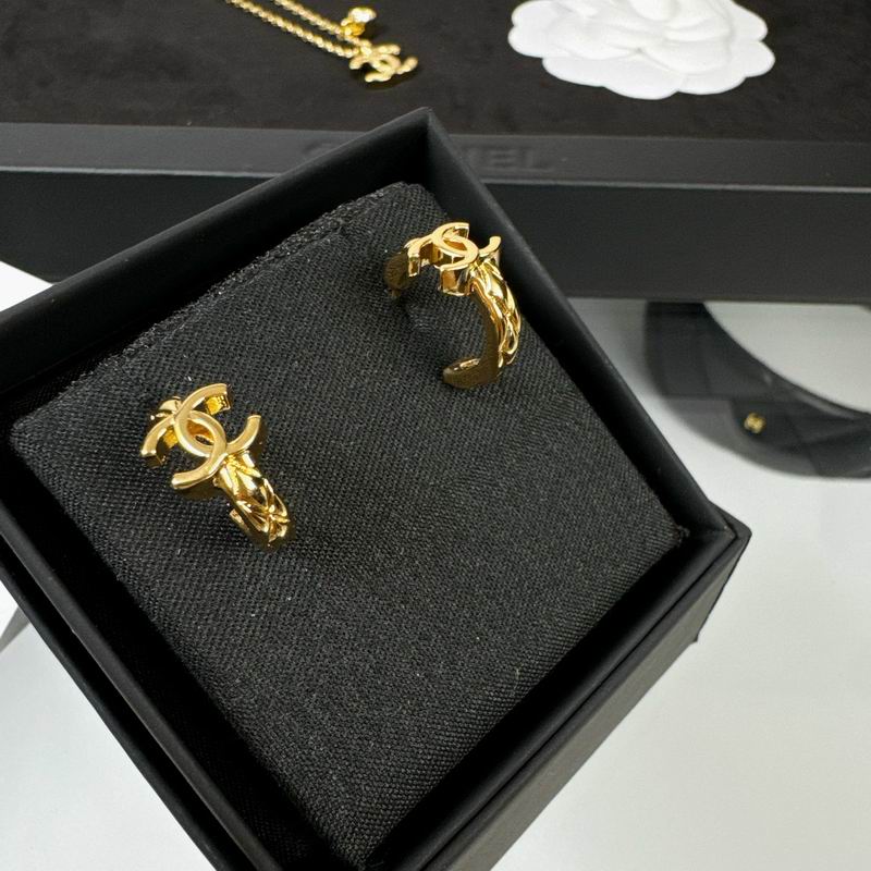 Chanel Earring 04yxs375 (2)