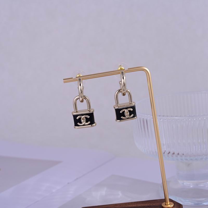 Chanel Earring 04yxs383 (5)