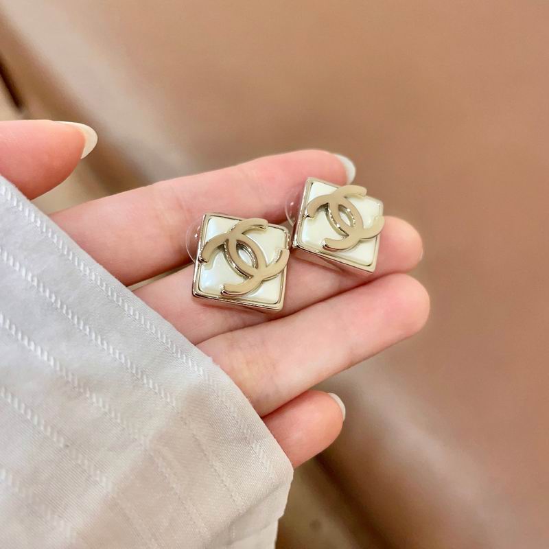 Chanel Earring 04yxs390 (2)