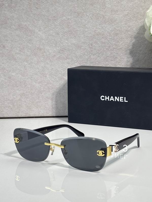 Chanel H1909Q 65 17-143 c03