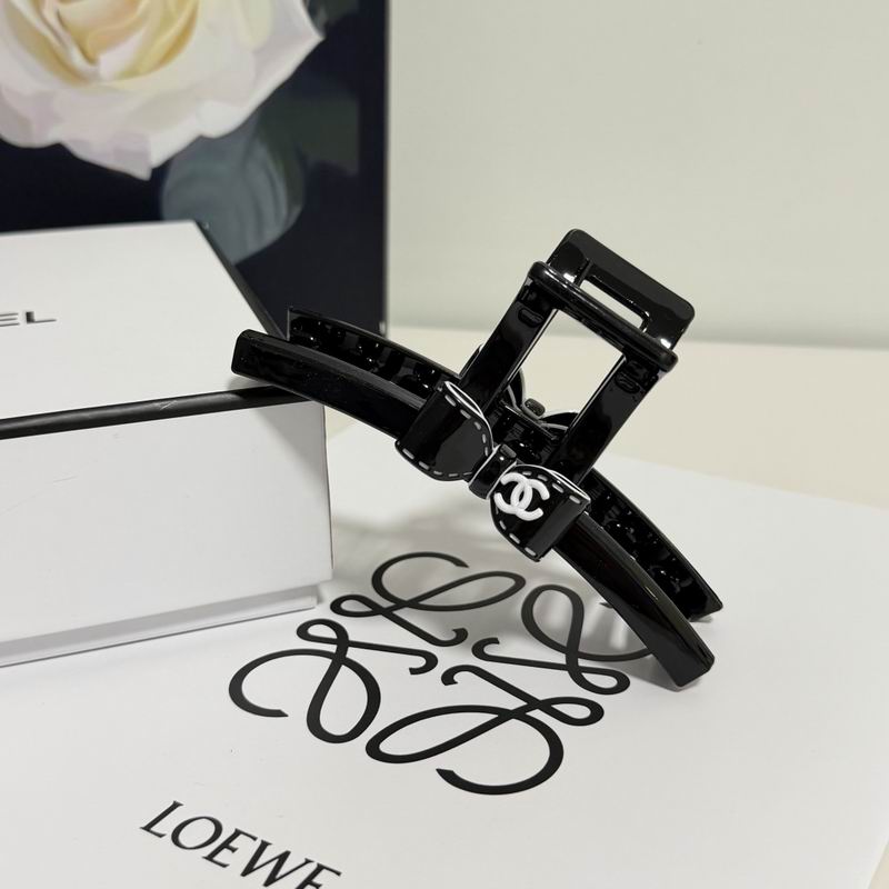 Chanel Hair Grab Clip hh (102)