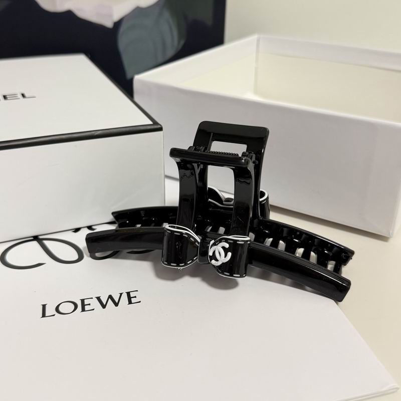 Chanel Hair Grab Clip hh (107)