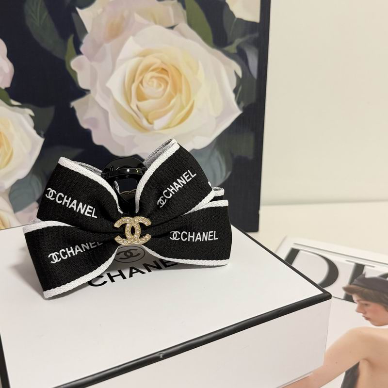 Chanel Hair Grab Clip hh (130)