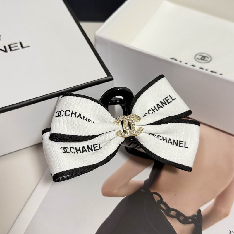 Chanel Hair Grab Clip hh (143)