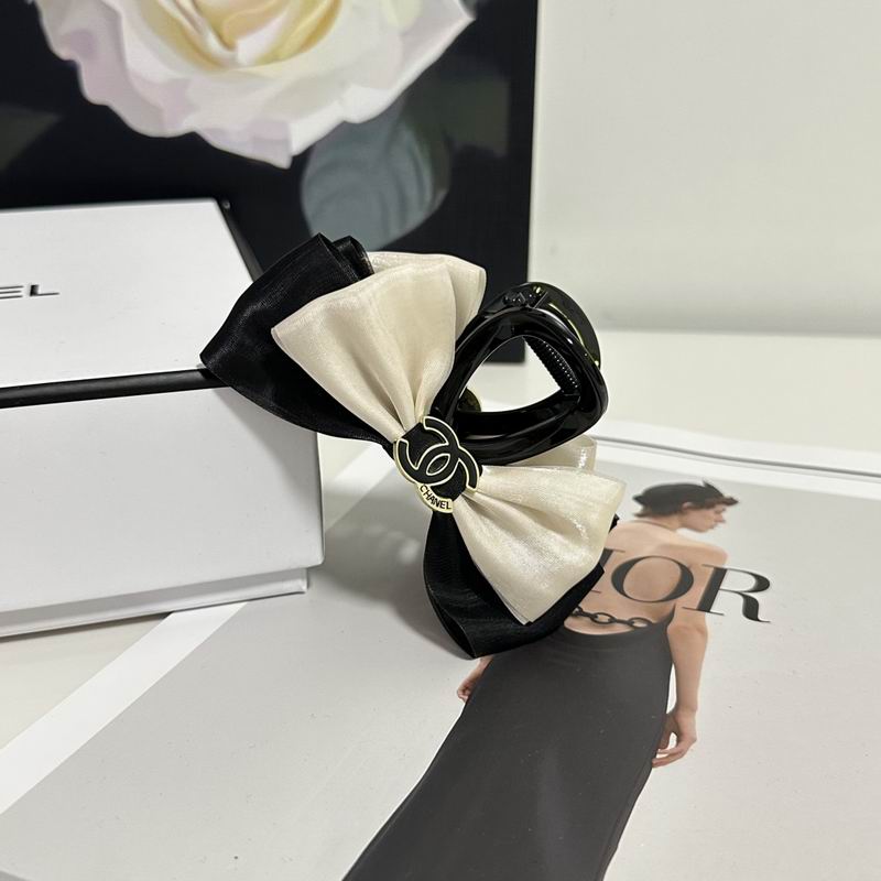 Chanel Hair Grab Clip hh (167)