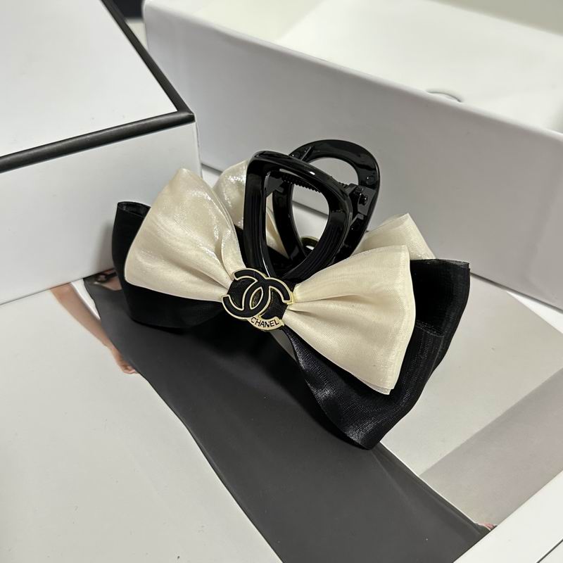 Chanel Hair Grab Clip hh (170)