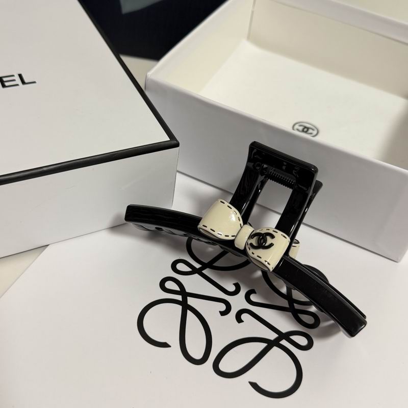Chanel Hair Grab Clip hh (99)