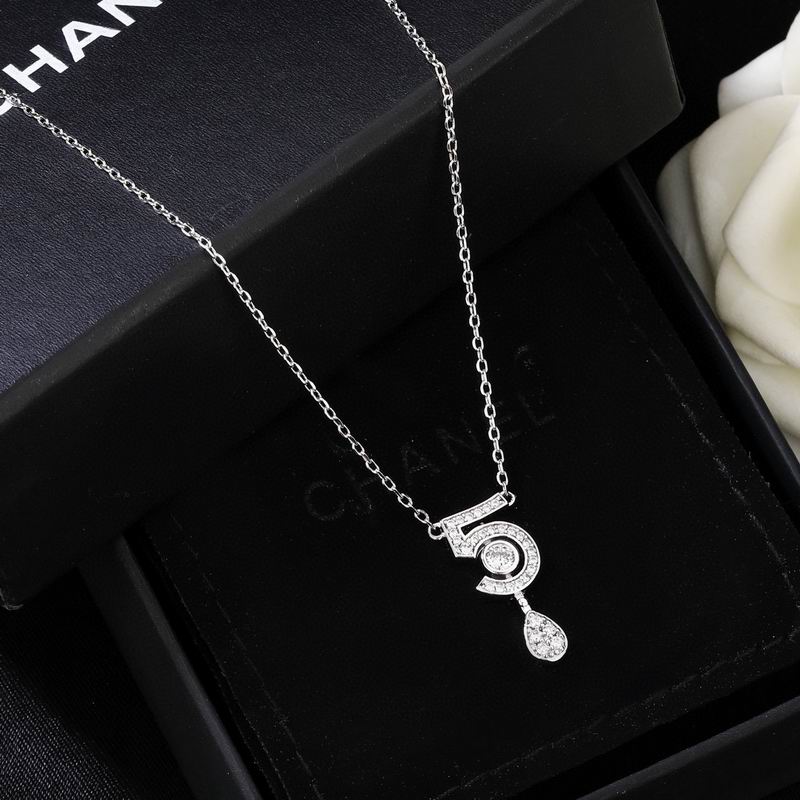 Chanel Necklace 04yxs102 (2)