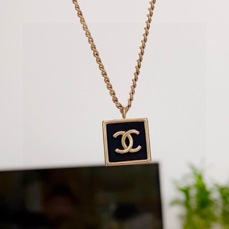 Chanel Necklace 04yxs118 (6)