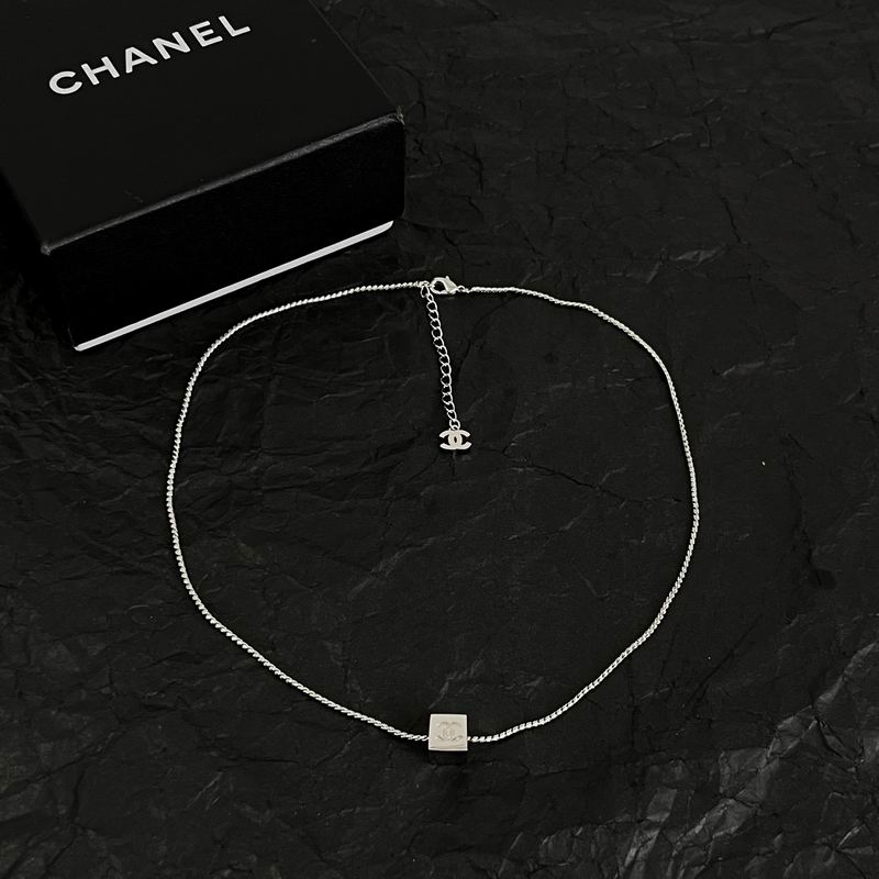 Chanel Necklace 04yxs153 (2)