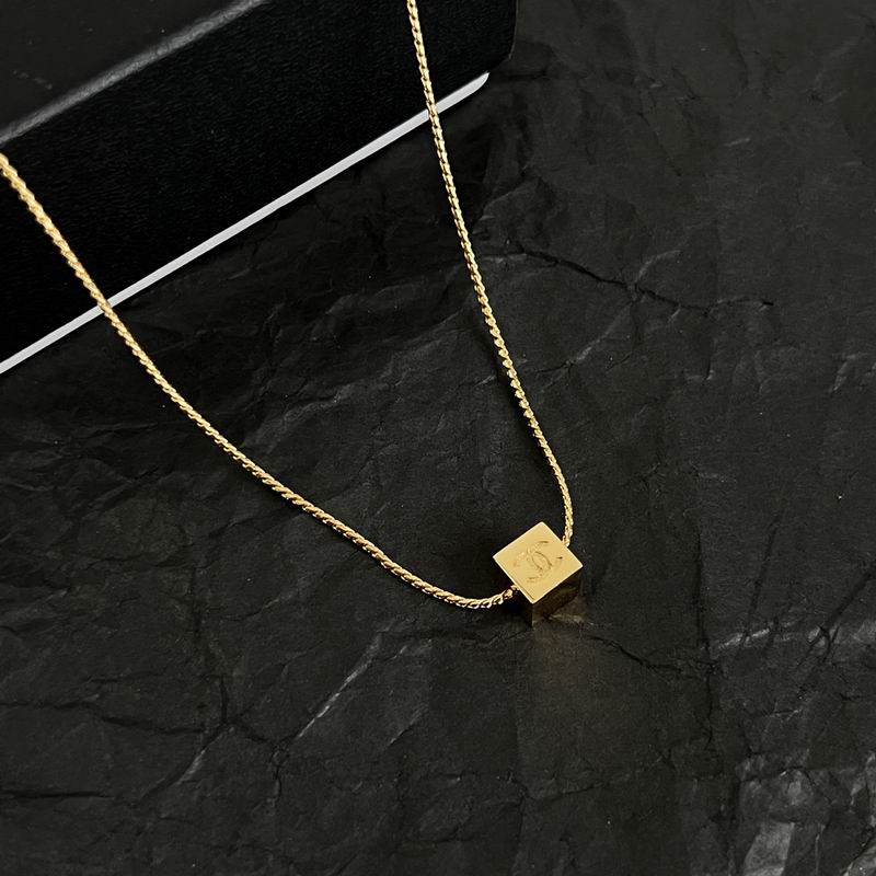 Chanel Necklace 04yxs153 (5)