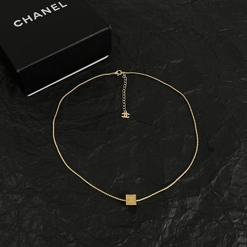 Chanel Necklace 04yxs153 (6)
