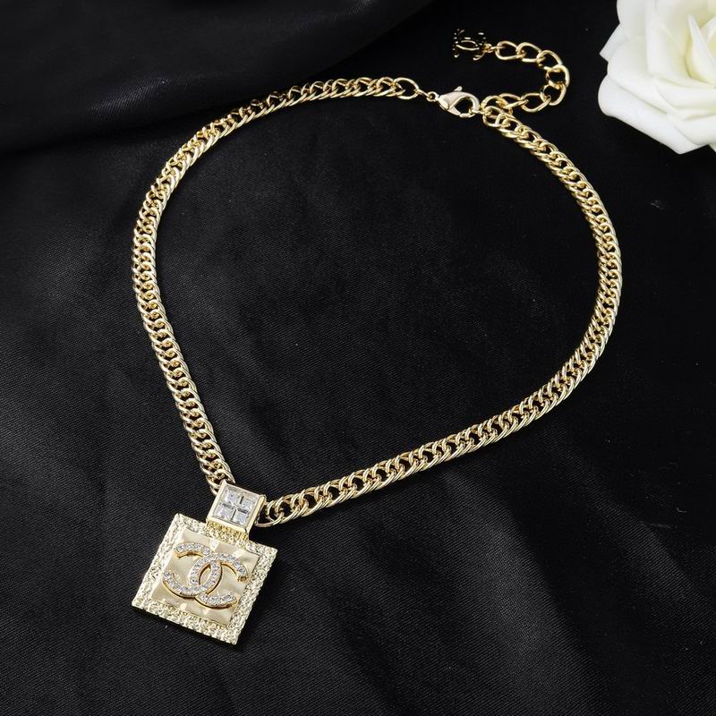 Chanel Necklace 04yxs51 (2)