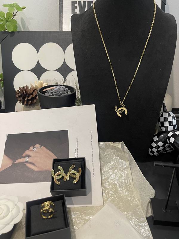 Chanel Necklace 04yxs78 (3)