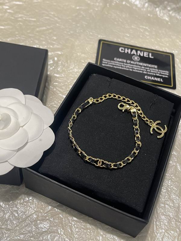 Chanel Suits 04yxs51 (6)