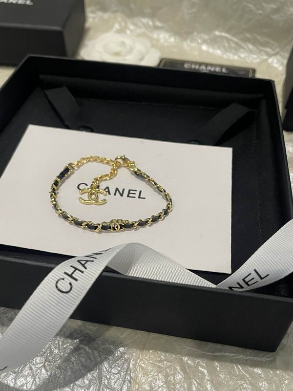 Chanel Suits 04yxs51 (9)