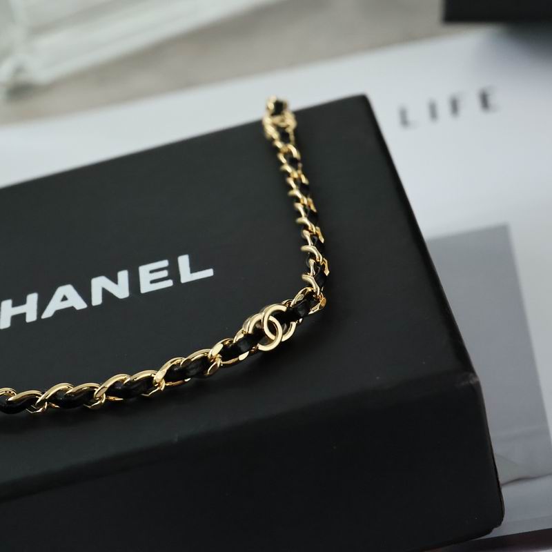 Chanel Suits 04yxs52 (2)