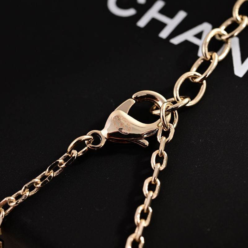 Chanel Suits 04yxs54 (5)