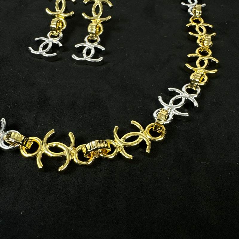 Chanel Suits 04yxs57 (13)
