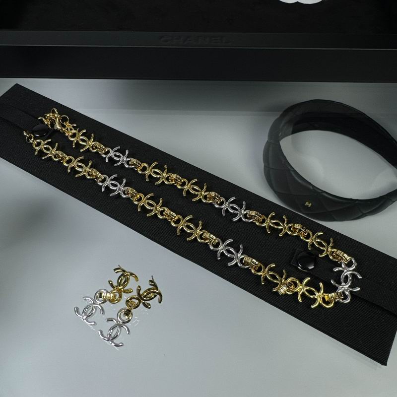 Chanel Suits 04yxs57 (17)