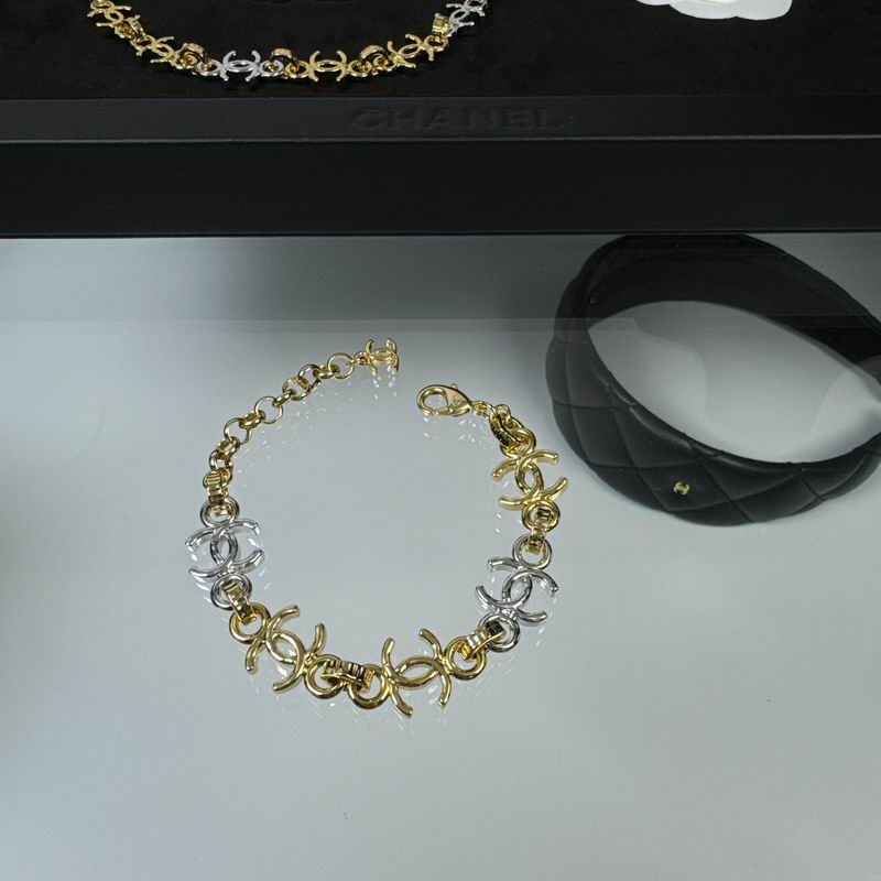 Chanel Suits 04yxs57 (3)