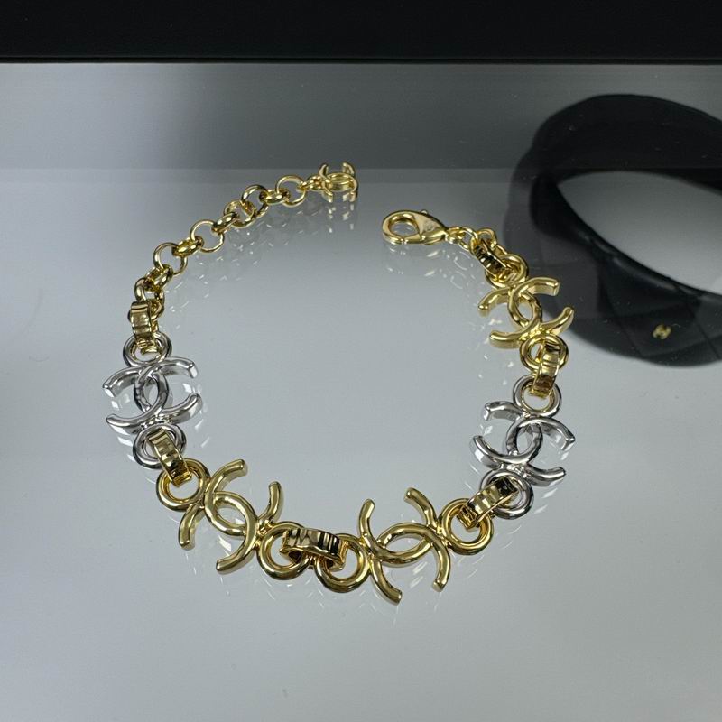 Chanel Suits 04yxs57 (4)