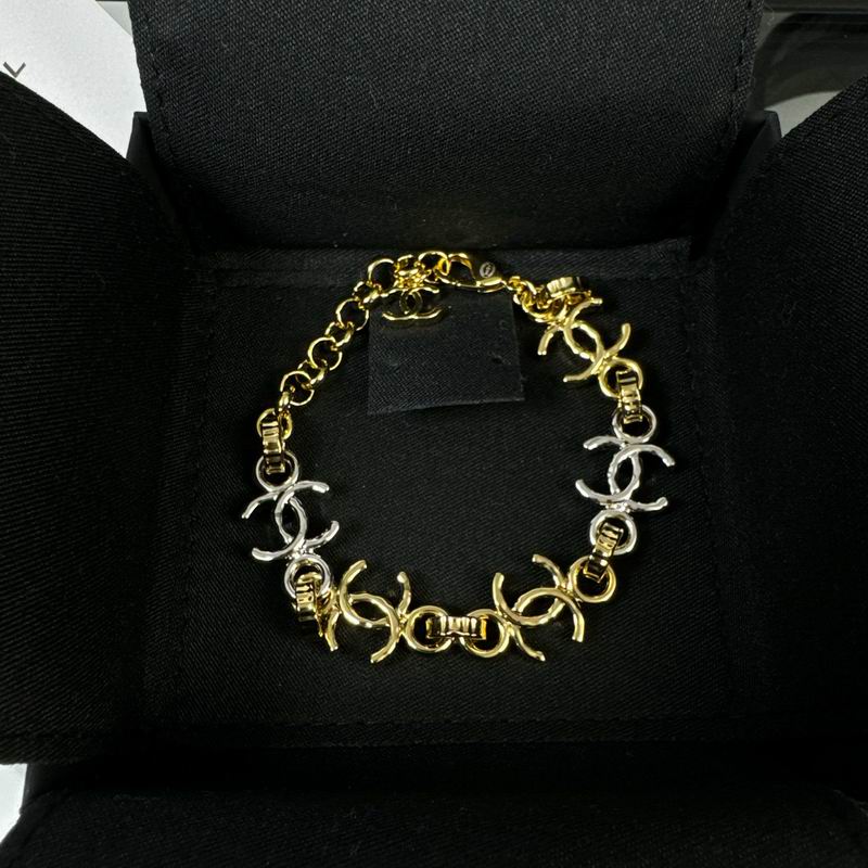 Chanel Suits 04yxs57 (7)