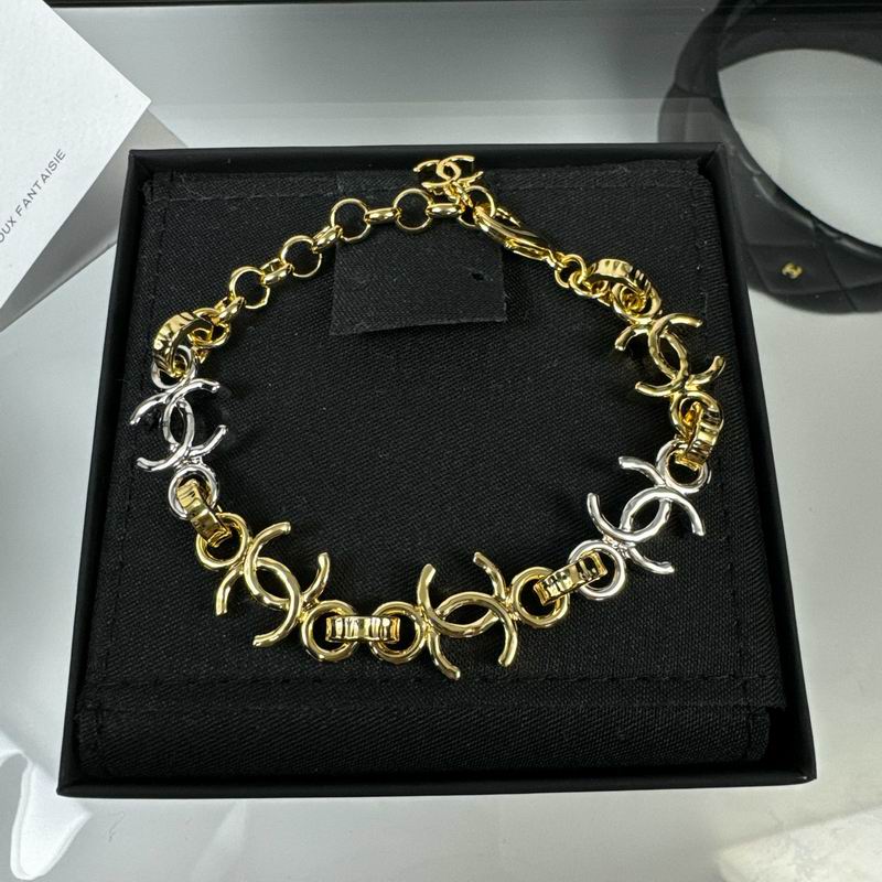 Chanel Suits 04yxs57 (8)