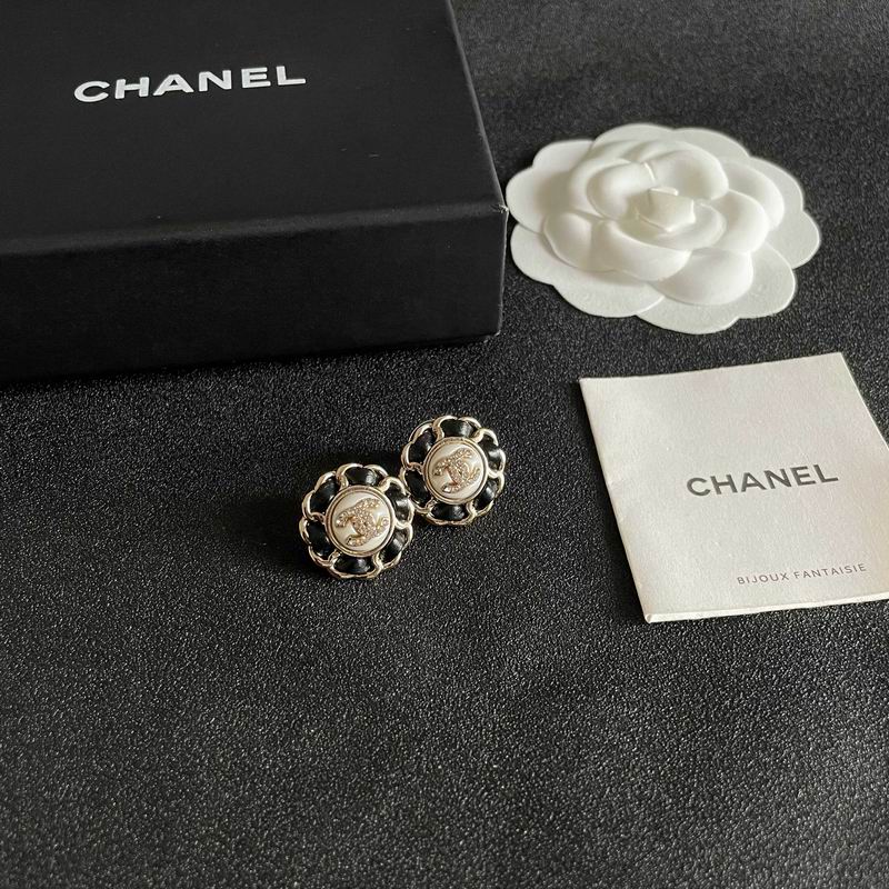 Chanel Suits 04yxs63 (5)