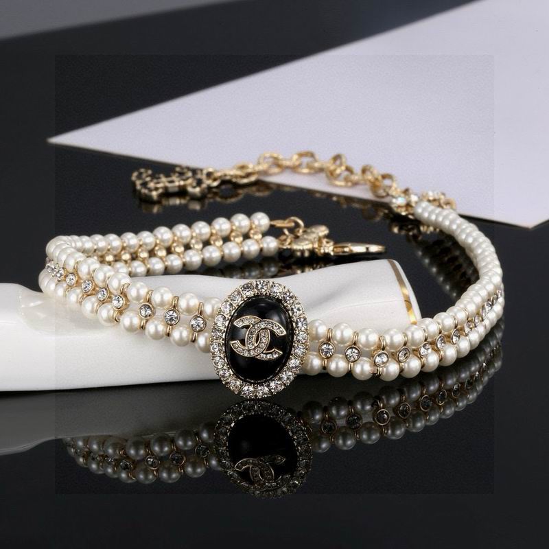 Chanel Suits 05yxs74 (2)