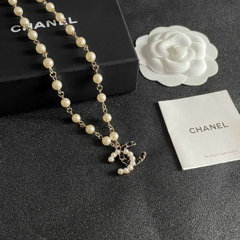 Chanel Suits 05yxs75 (2)
