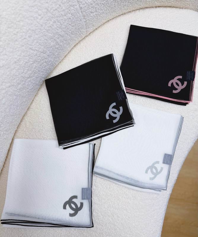 Chanel silk scarf 90X90cm E04 (2)