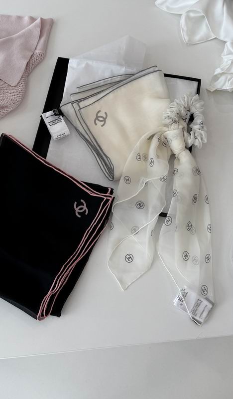 Chanel silk scarf 90X90cm E04 (5)