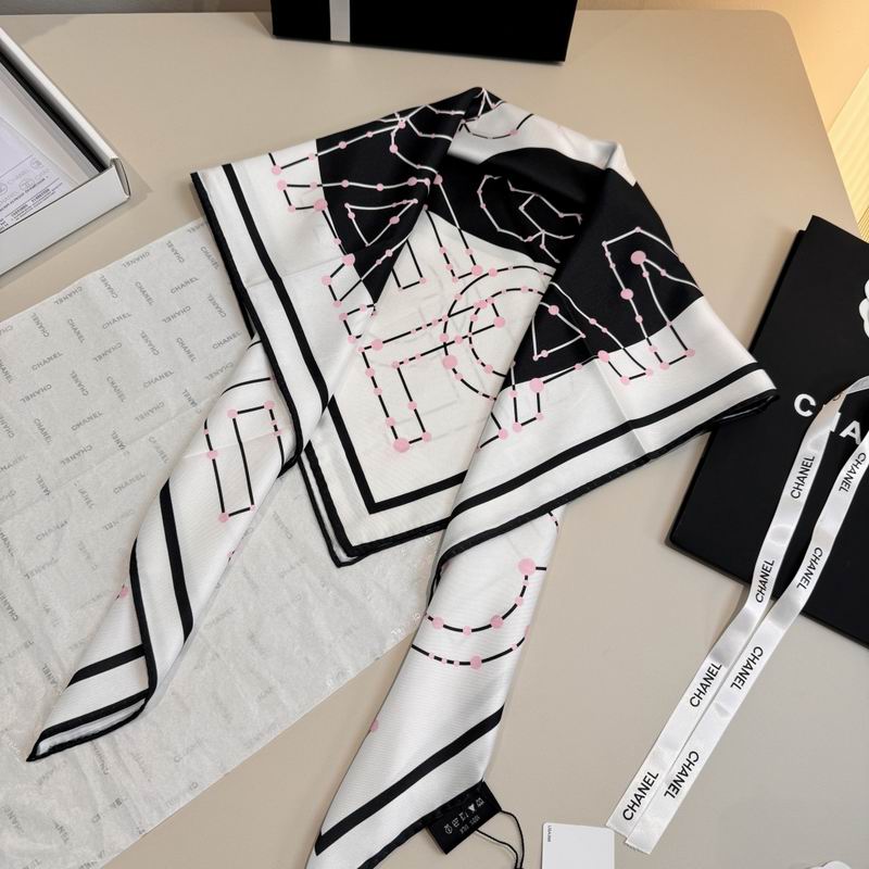 Chanel silk scarf 90X90cm E11 (15)