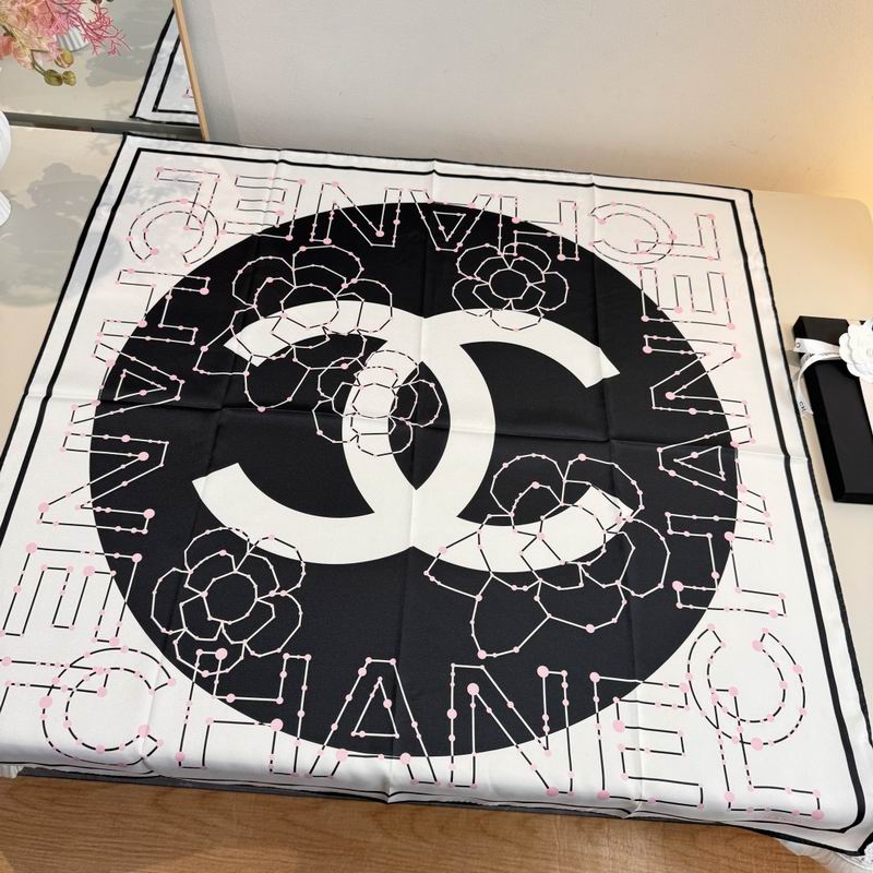 Chanel silk scarf 90X90cm E11 (18)