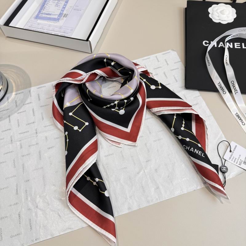 Chanel silk scarf 90X90cm E11 (22)