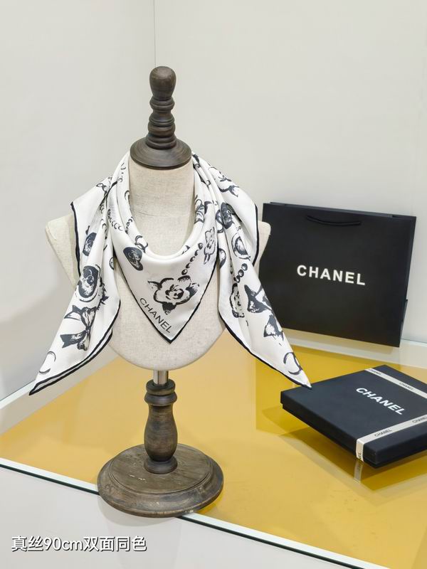 Chanel silk scarf 90X90cm E19 (11)