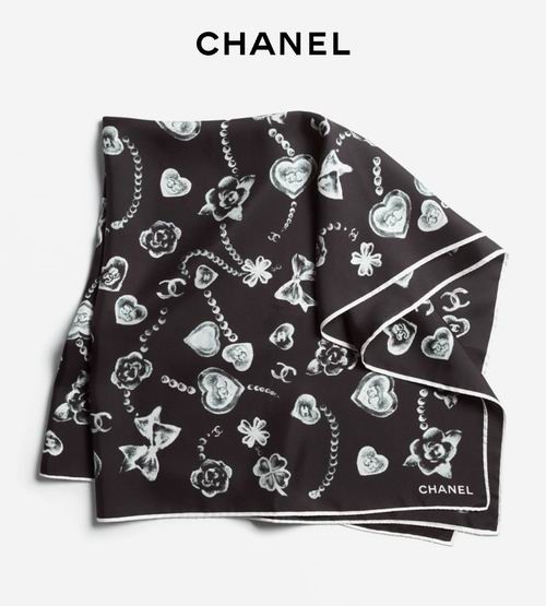 Chanel silk scarf 90X90cm E19 (9)