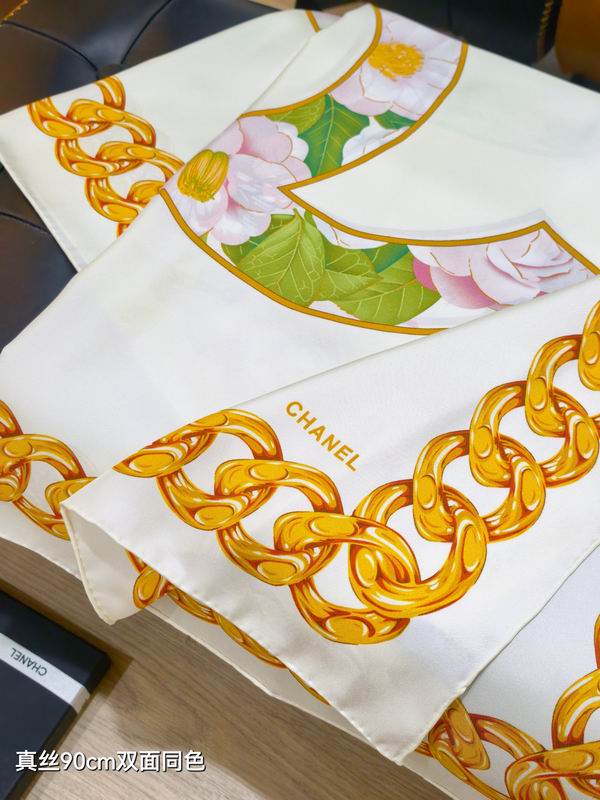 Chanel silk scarf 90X90cm E26 (5)