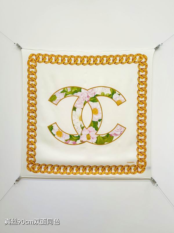 Chanel silk scarf 90X90cm E26 (8)