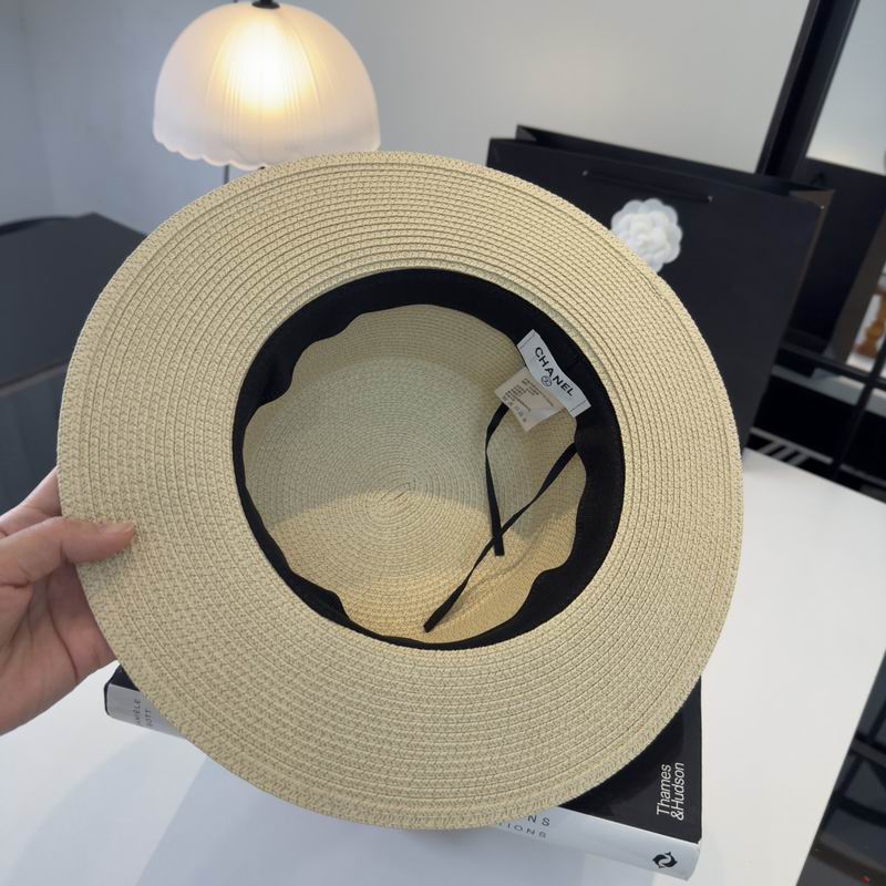 Chanel top hat (403)